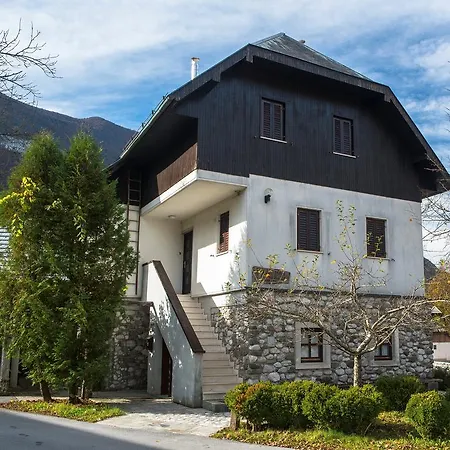 Guest house Korosec 2*